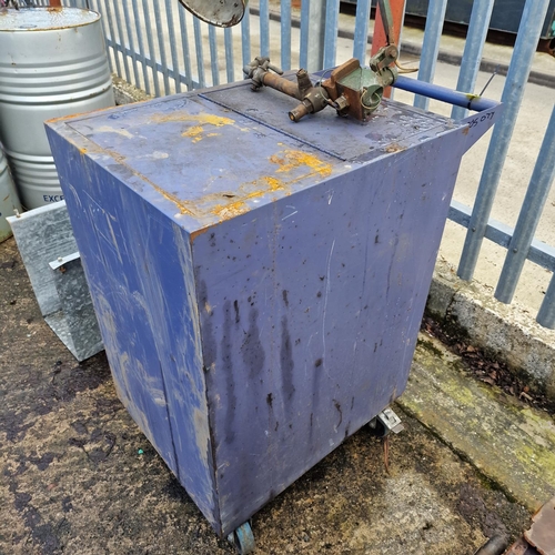 543 - Metal Storage Cabinet With Keys