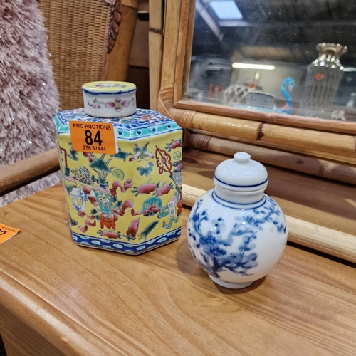 84 - 2 Chinese Ginger Jars