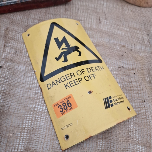 386 - An Enamel Danger Sign