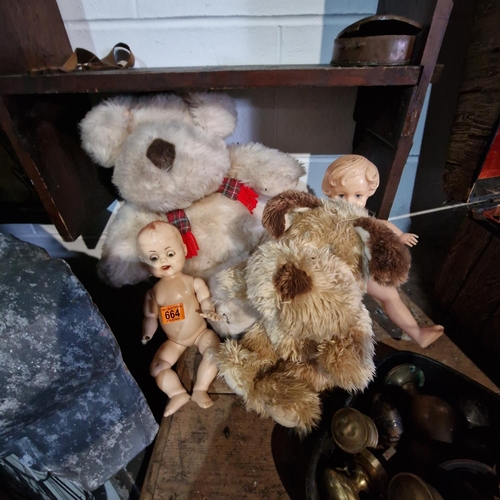 664 - Lot Of Dolls & Soft Toys