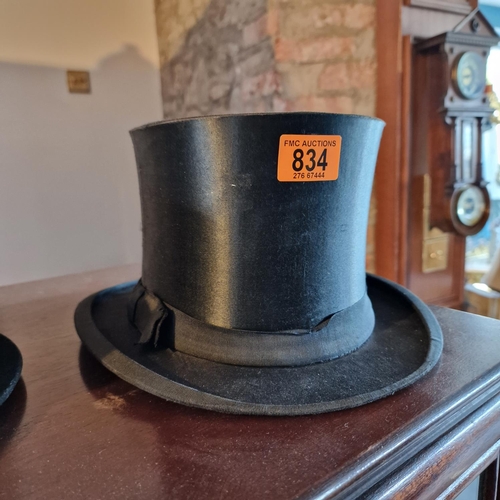 834 - A Foldable Magicians Hat