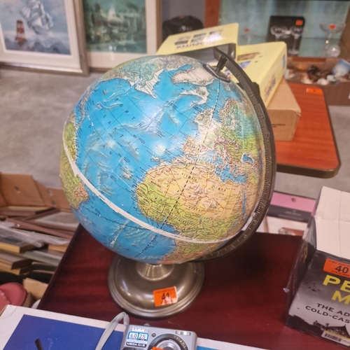 41 - World Globe