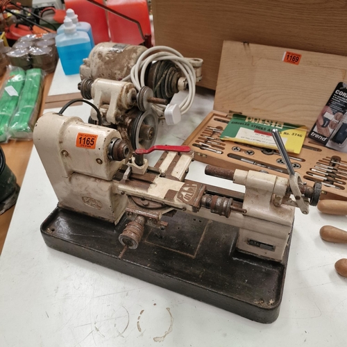 1165 - Watchmakers mini Lathe