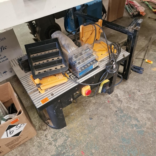 1405 - Router Table