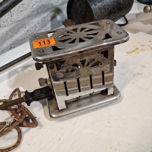 113 - Vintage Electric Universal Heater