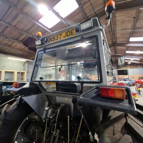 804 - 1996 MF 372 12 Speed Shuttle Gearbox, 2,400 Hours, with Tax Book, Perfect Running Tractor ** VAT PAY... 