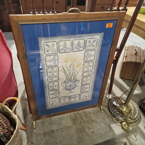 21 - Large Fire Screen