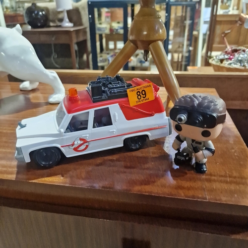 89 - Ghostbusters Car & Figure