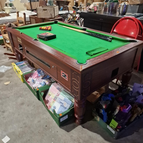 1124 - A Good Pub Pool Table & Accessories