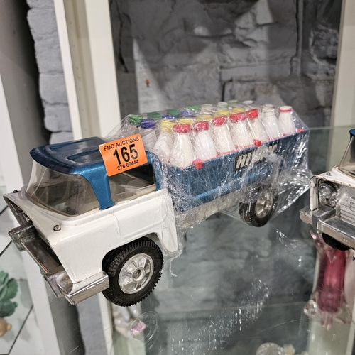 165 - Triang  Hiway Milk Truck & Bottles