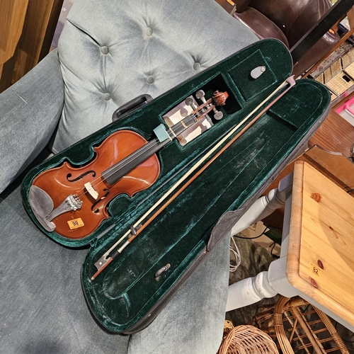 86 - Palatino Violin In Case