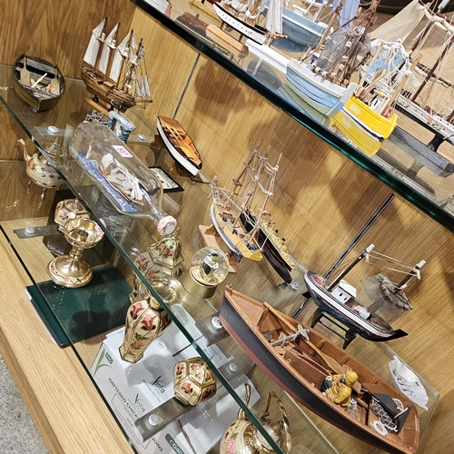 537 - Shelf Lot Inc Boats,  Ships in Bottles etc