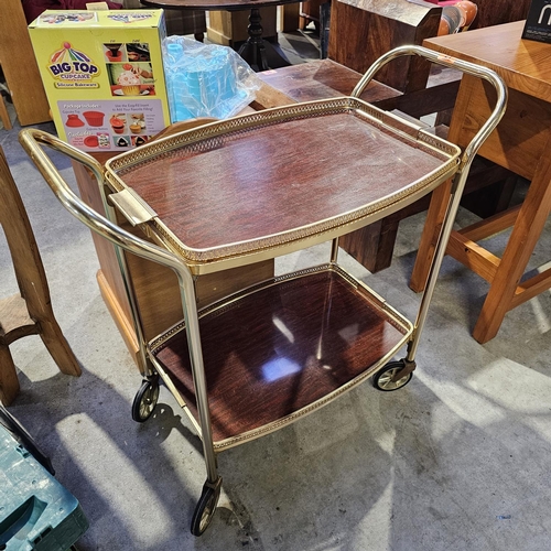 21 - Hostess Trolley