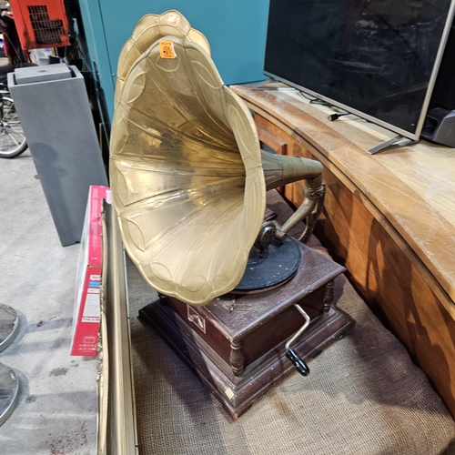 401 - The Masters Voice Gramophone