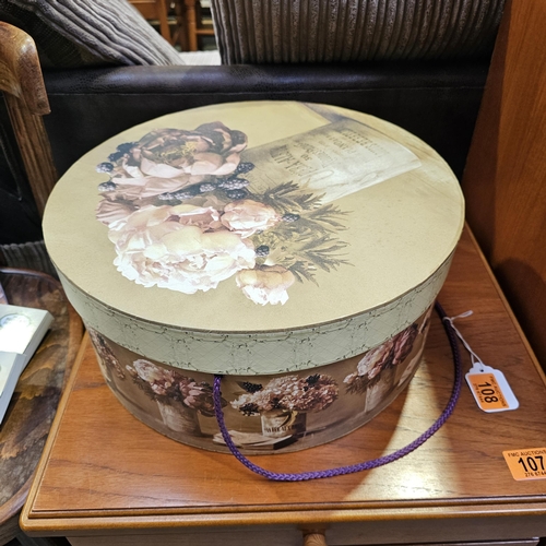 108 - Lovely Circular Hat Box