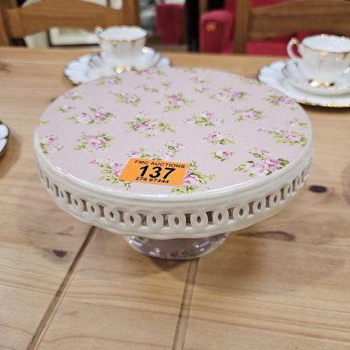137 - A Beautiful Ditsy Floral Cake Stand