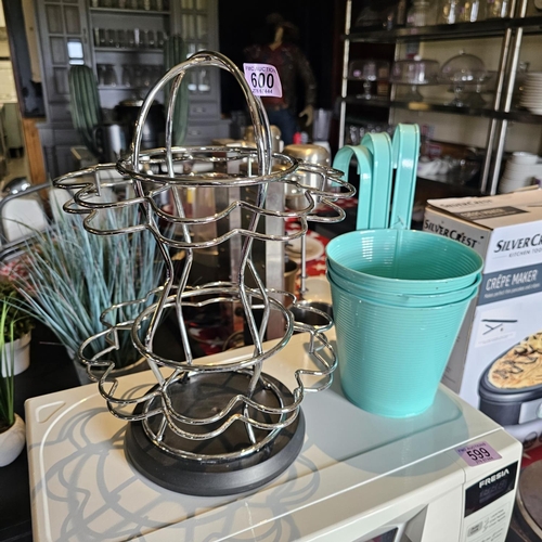 600 - A Good Ice Cream Cone Holder & 3 Metal Buckets