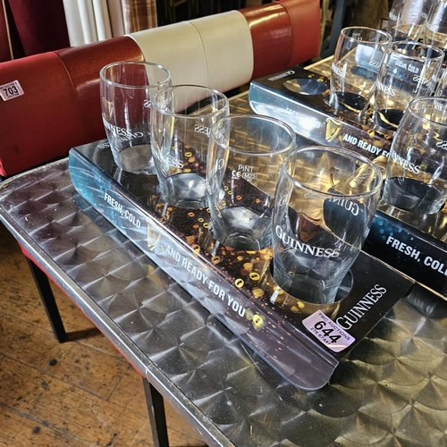 644 - 4 x Guinness Glasses & Tray