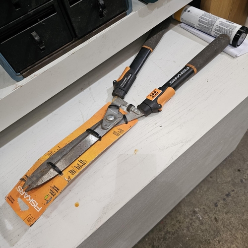 288 - New Fiskars Hedge Clippers