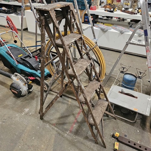 496 - Set Of Unusual Wooden Steps