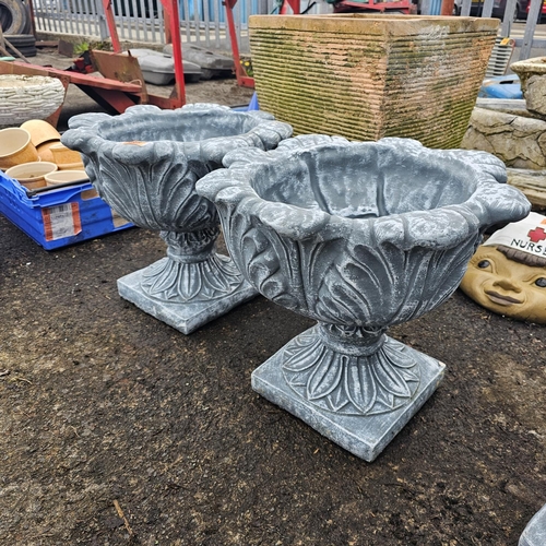 646 - A Lovely Pair Of Decorative Pedestal Planters