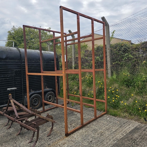 773 - Large Metal Frame