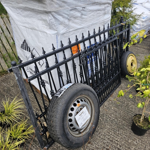 800 - Good Set Of Railings & gate