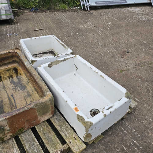 825 - 2 Belfast Sinks