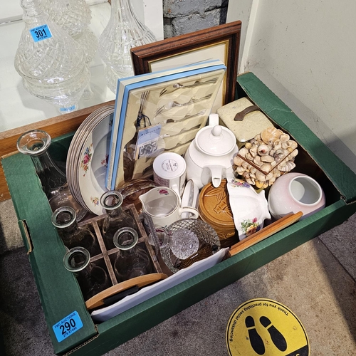 290 - Good Assorted Box Lot Inc Glassware etc