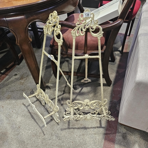 134 - Cream Cast Iron Easel