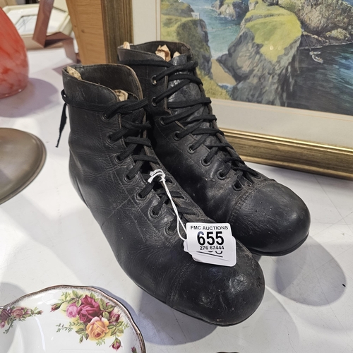 655 - Old Pair Of Vintage Football Boots