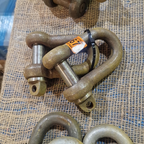 267 - 2 Shackles