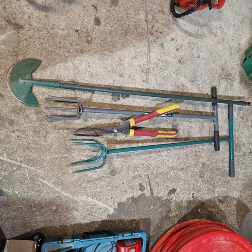 7 - 2 Weed Twister Tools & Set Of Shears