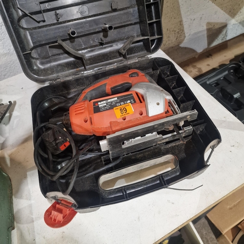 89 - Black & Decker Electric Jigsaw - Working