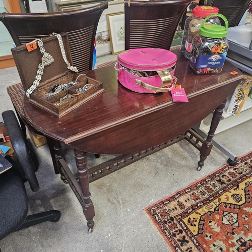 29 - Drop Leaf Table