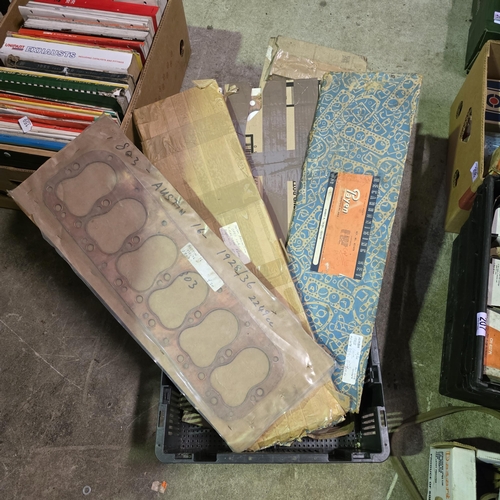 213 - Crate Lot Inc Assorted Gaskets