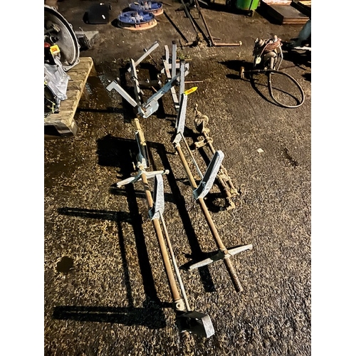 2369 - A Lot Of Steering Alignment Tools