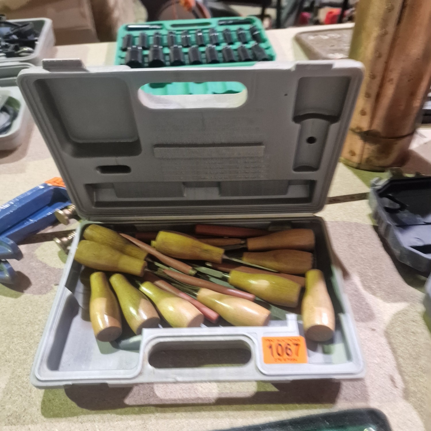 A Lovely Lot Of Small Chisels