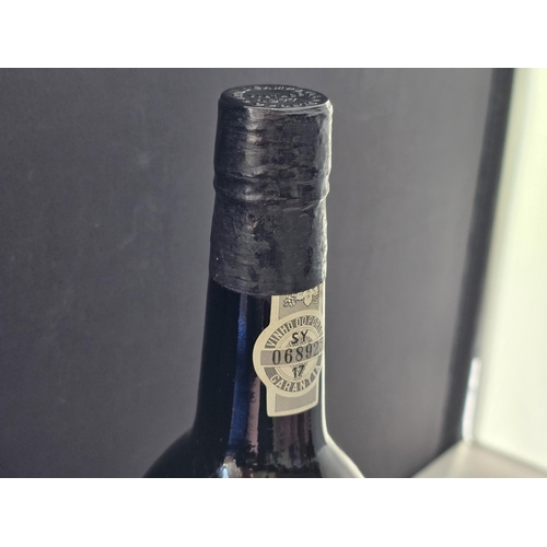 132 - Vintage Port. 1977 Gould Campbell. Excellent year. One bottle, stored properly. Seal etc all intact,... 