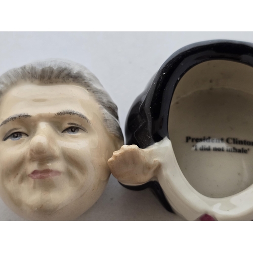 137 - Kevin Francis Ceramics Face-Pot - President Clinton, hand-modelled, hand-painted in Stoke-on-trent. ... 