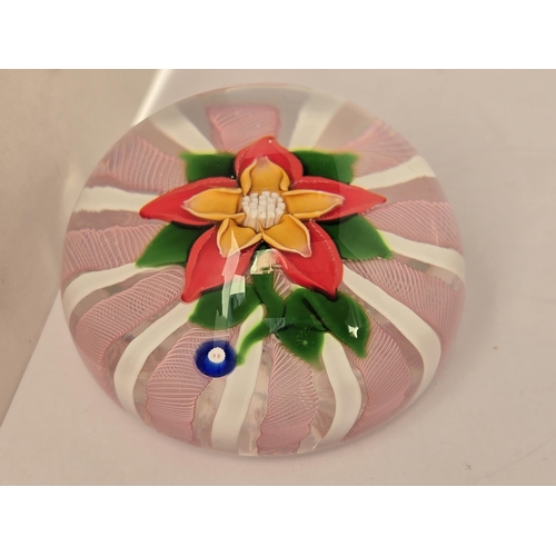 153 - Deacons Glass paperweight - Really well made 1:1 piece, pink twist and white latticinio cushion, on ... 