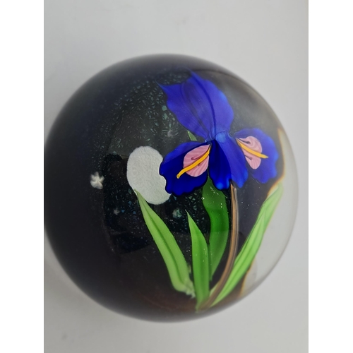 59 - Mayauel Ward paperweight - Large 3D weight from Mayauel featuring an iris of rich blue petals, touch... 