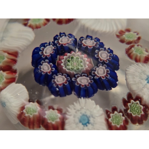 60 - Antique Clichy paperweight - Miniature concentric, nice canes - see photos. Excellent condition. Sli... 