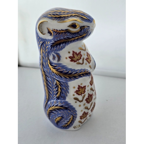 124 - Royal Crown Derby Chipmunk ceramic paperweight. Gold RCD stopper - First quality. Excellent conditio... 