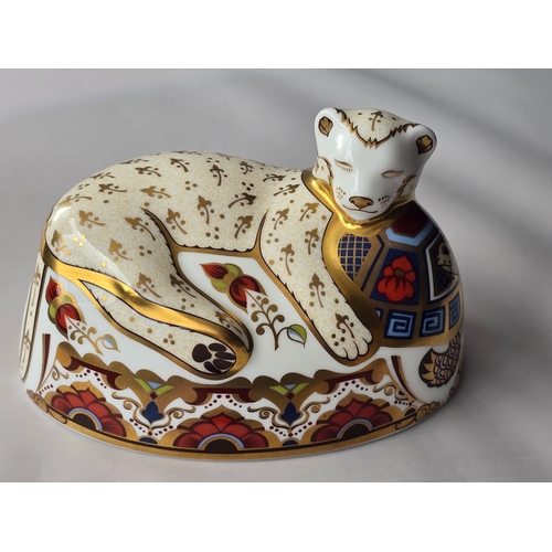 129 - Royal Crown Derby Lion Cub ceramic paperweight. Sinclairs limited edtn, no 258. Gold RCD stopper - F... 