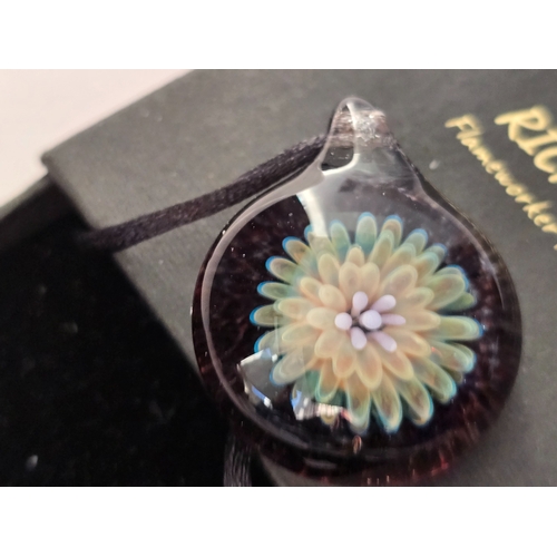 144 - Pendant/necklace Paperweight glass jewellery/jewelry.  Attractive flameworked piece hand-made by Ric... 