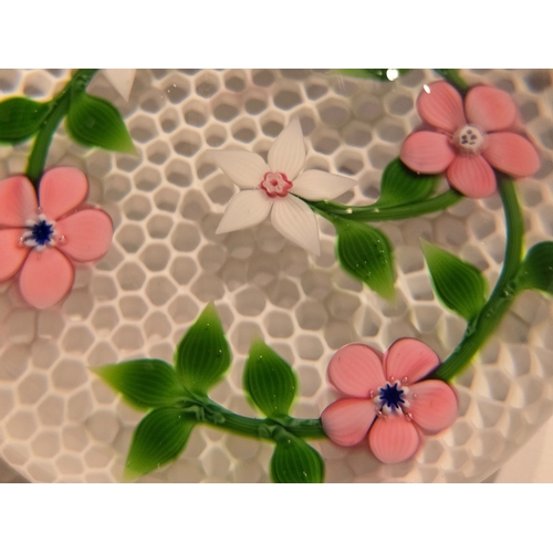 160 - Valentines Gift: Baccarat (Fr) Paperweight - Garland of pink & white flowers on Honeycombe. From 198... 