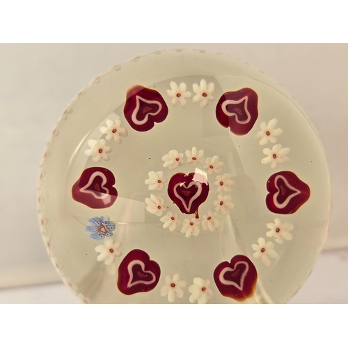 164 - Parabelle Glass paperweight - Most attractive gift for a loved one. 1989 weight showing central hear... 