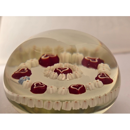 164 - Parabelle Glass paperweight - Most attractive gift for a loved one. 1989 weight showing central hear... 