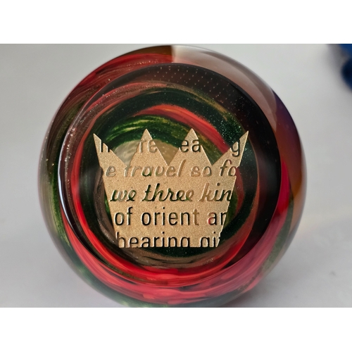 173 - Caithness Glass Paperweigh: 